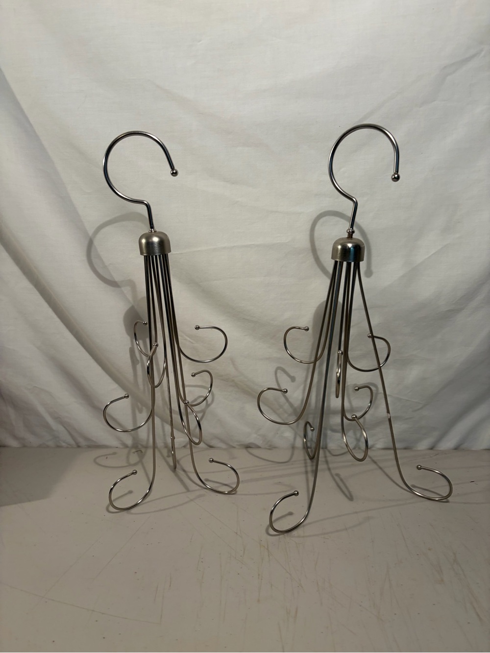 Metal Multi-Hook Hanging belt/Jewelry /clothes Organizer - Silver